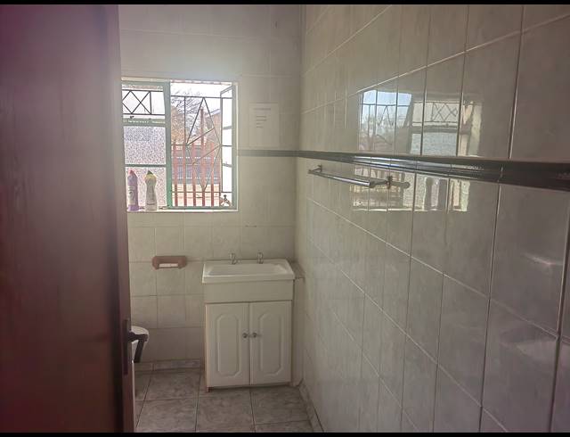 4 BEDROOM HOUSE FOR SALE IN PRETORIA WEST